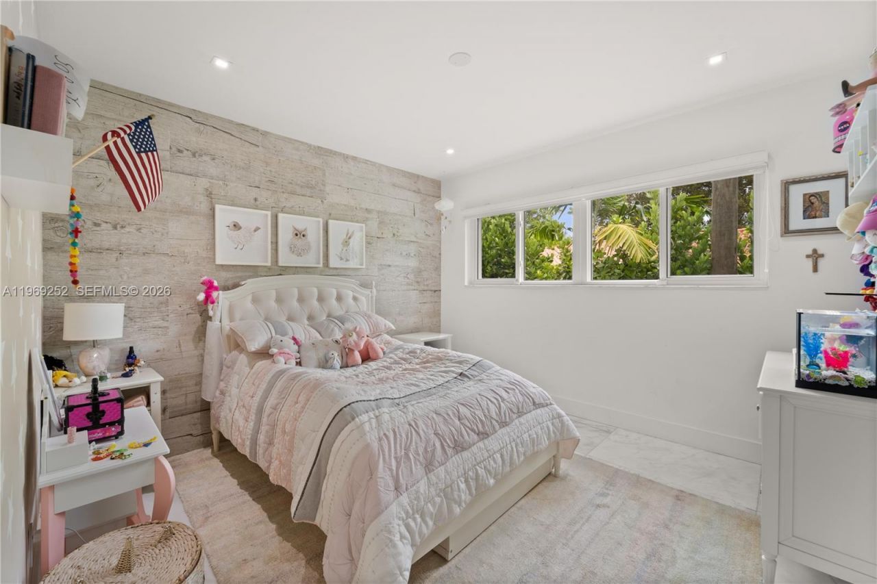 721 Bird Rd, Coral Gables, FL 33146 Photo