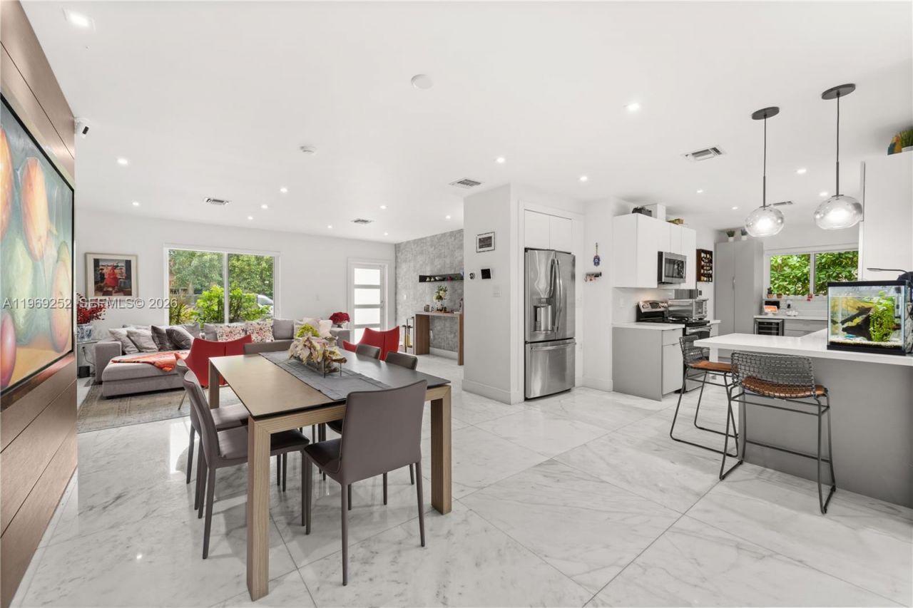 721 Bird Rd, Coral Gables, FL 33146 Photo