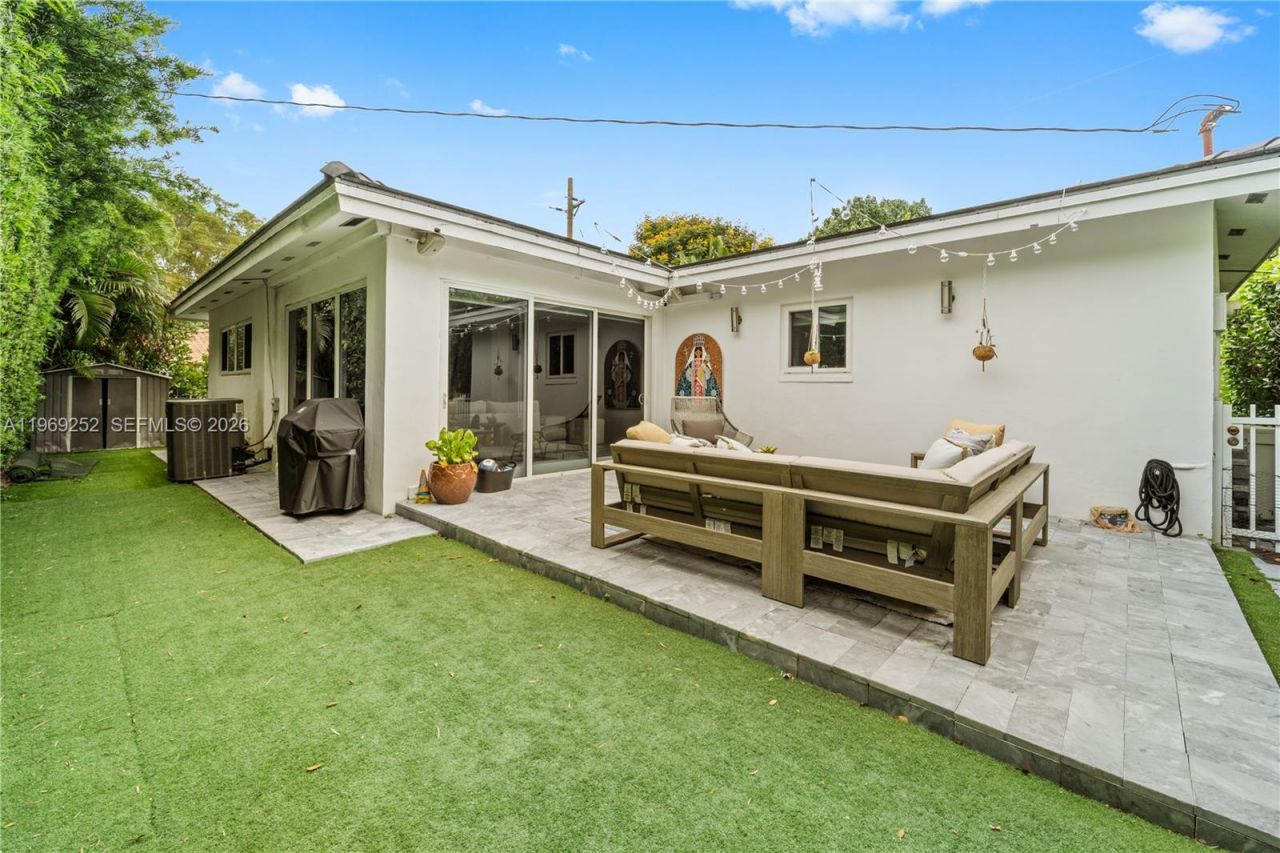 721 Bird Rd, Coral Gables, FL 33146 Photo