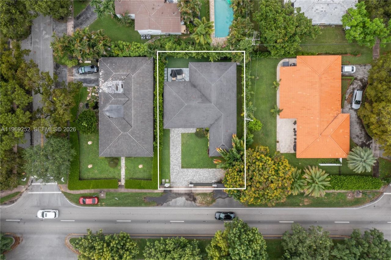 721 Bird Rd, Coral Gables, FL 33146 Photo