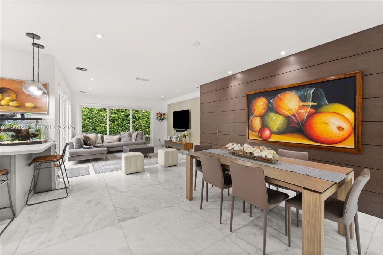721 Bird Rd, Coral Gables, FL 33146 Photo