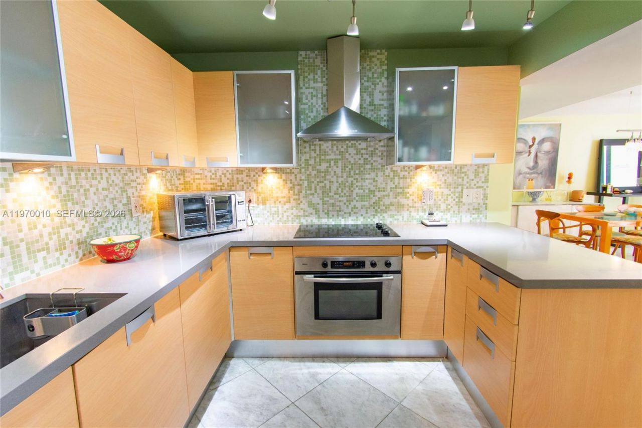 1623 Collins Ave, Unit PH1010, Miami Beach, FL 33139 Photo