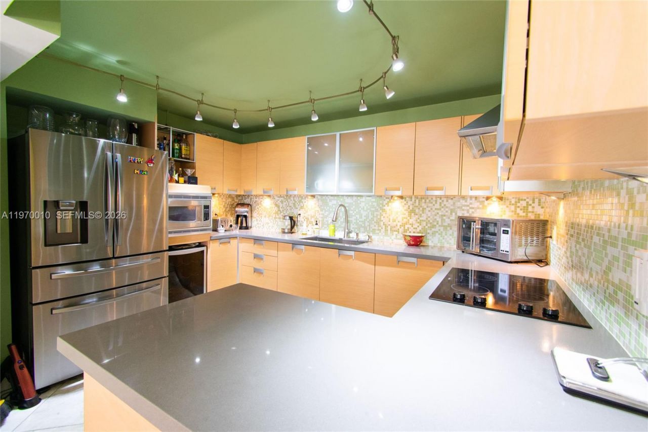 1623 Collins Ave, Unit PH1010, Miami Beach, FL 33139 Photo