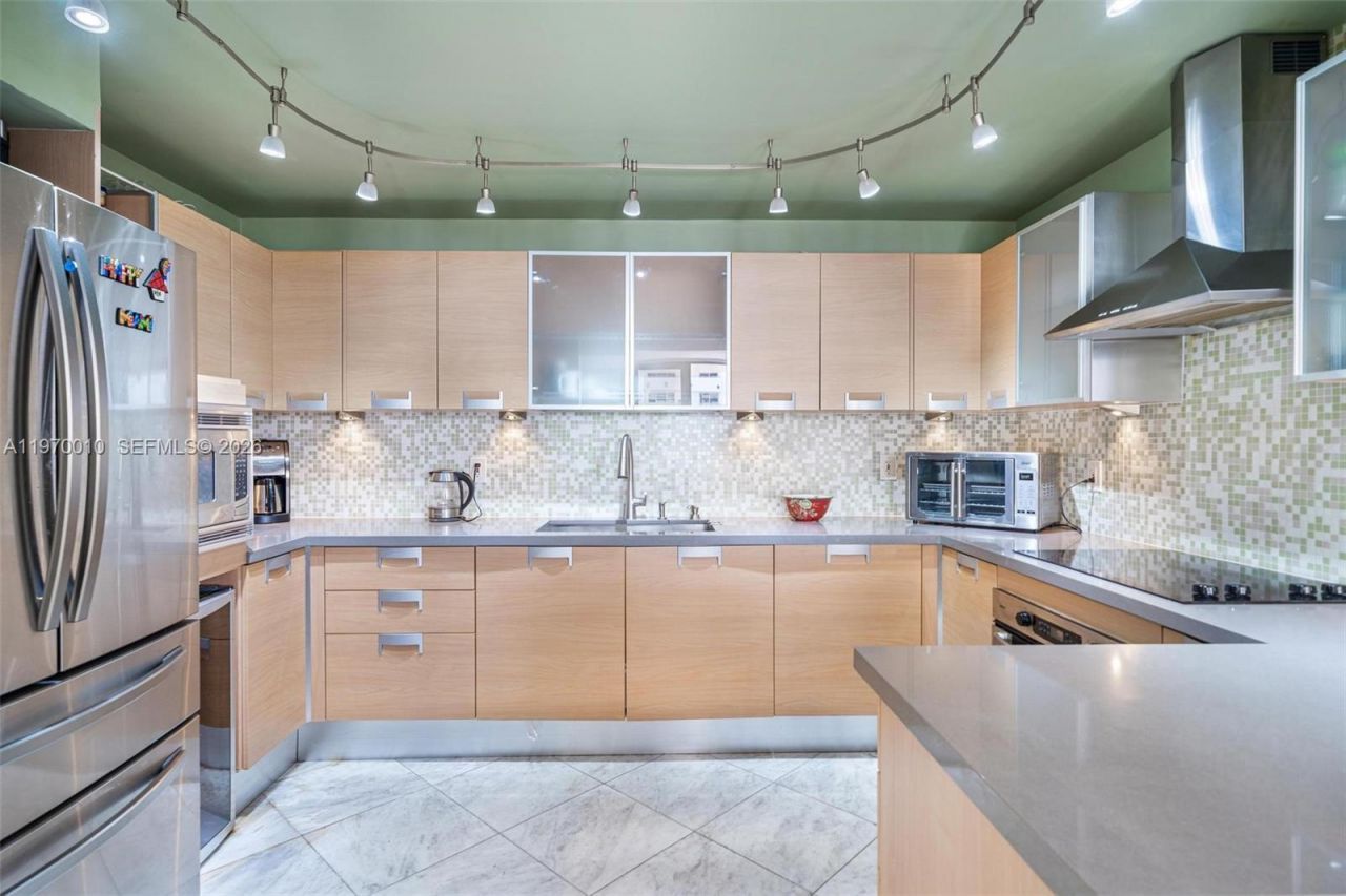 1623 Collins Ave, Unit PH1010, Miami Beach, FL 33139 Photo