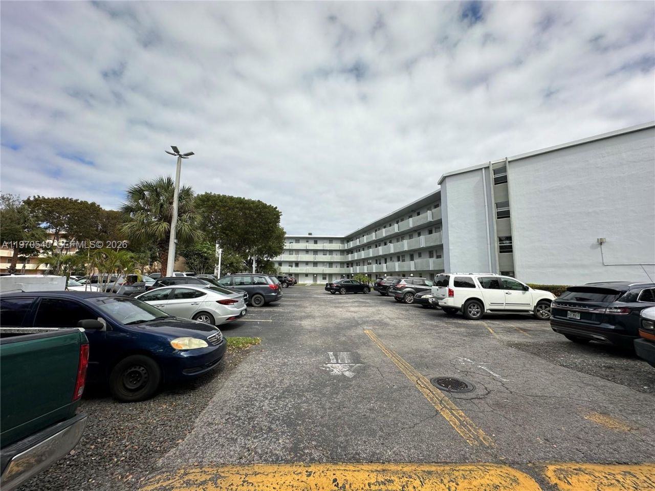 1351 NE 191st St, Unit E107, Miami, FL 33179 Photo