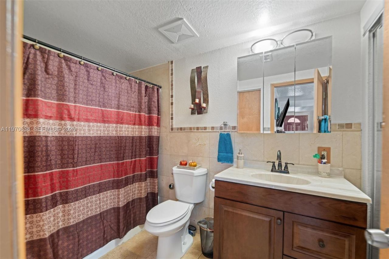 3140 NW 59th St , Miami, FL 33142 Photo