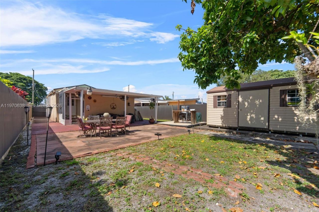 3140 NW 59th St , Miami, FL 33142 Photo