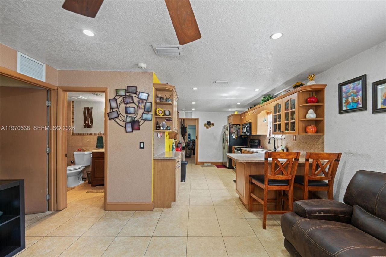 3140 NW 59th St , Miami, FL 33142 Photo