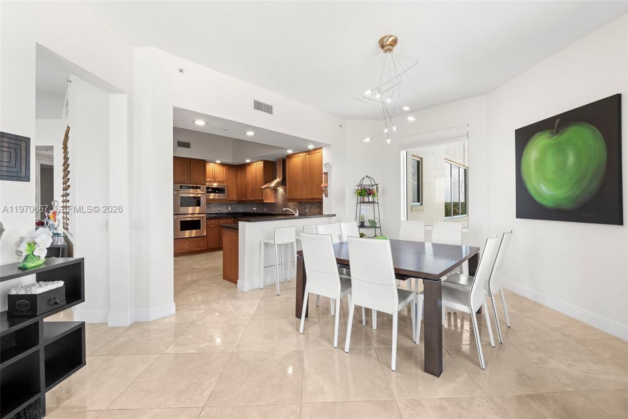 13621 Deering Bay Dr , Unit 601, Coral Gables, FL 33158 Photo