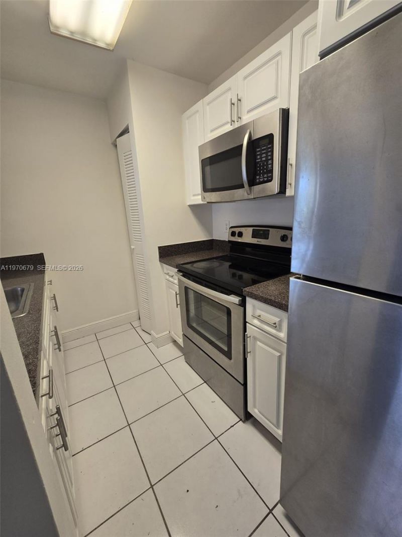 9808 Hammocks Blvd, Unit 203-23, Miami, FL 33196 Photo