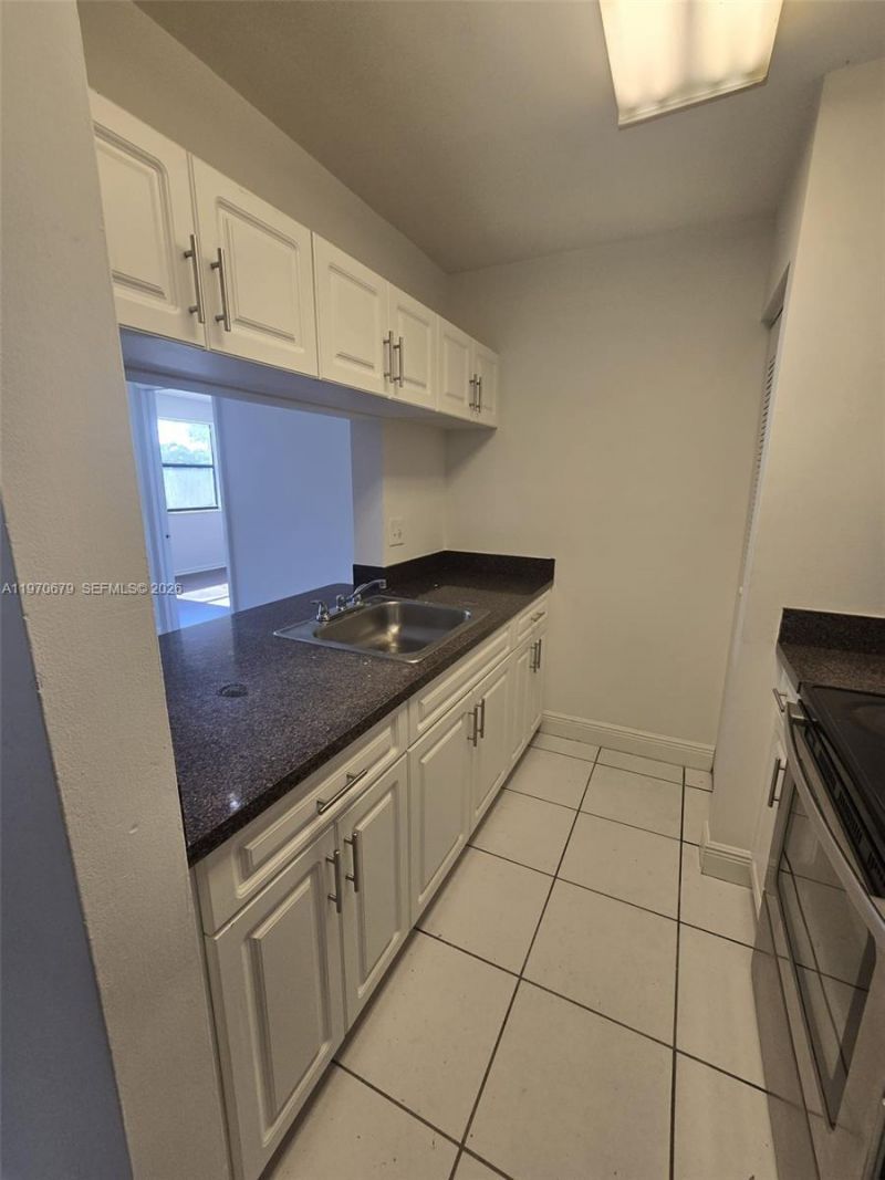 9808 Hammocks Blvd, Unit 203-23, Miami, FL 33196 Photo