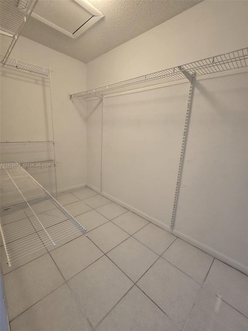 9808 Hammocks Blvd, Unit 203-23, Miami, FL 33196 Photo