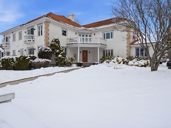 1 Salem Street, Unit B2, Wakefield, MA 01880