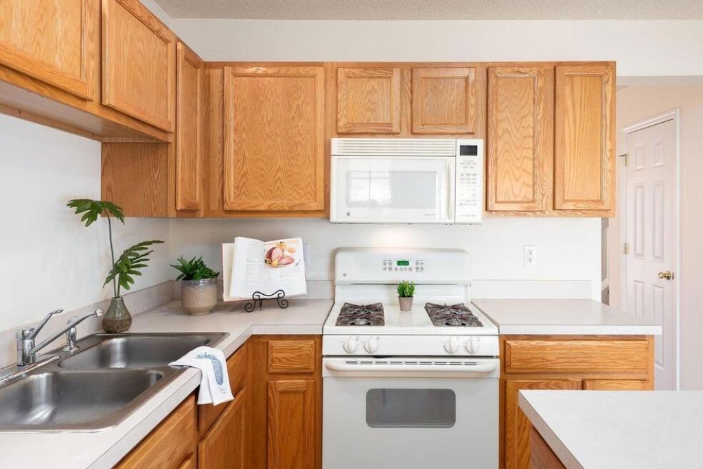 102 Yellow Hawthorn Circle Photo 10