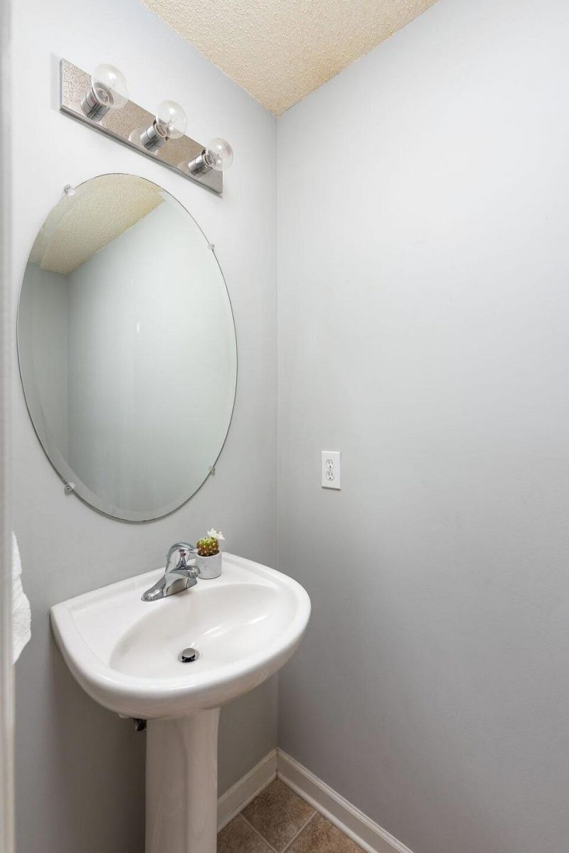 102 Yellow Hawthorn Circle Photo 13