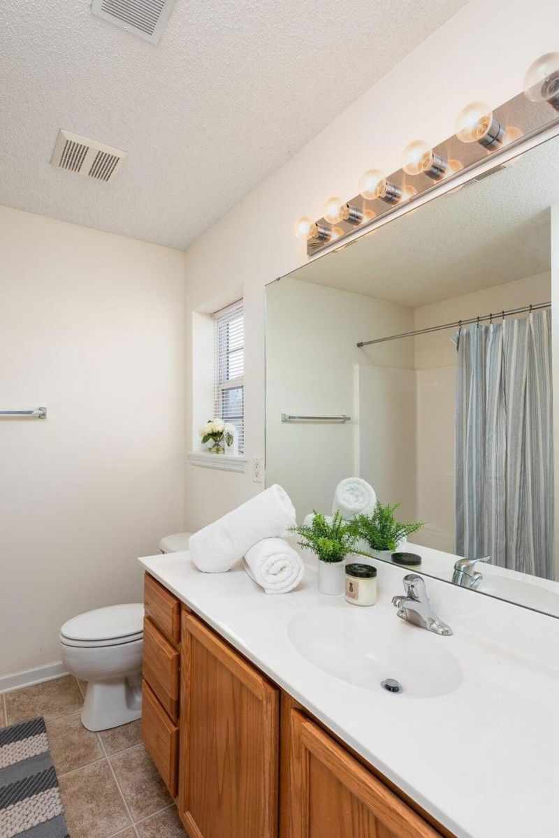 102 Yellow Hawthorn Circle Photo 18