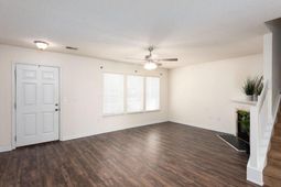 102 Yellow Hawthorn Circle photo 4