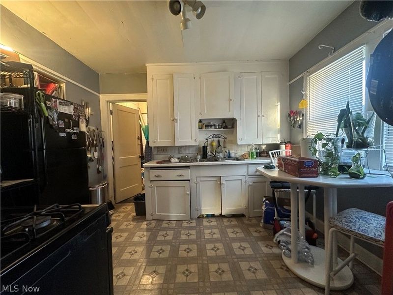 457 E 147th Street, Cleveland, OH 44110 Photo 4