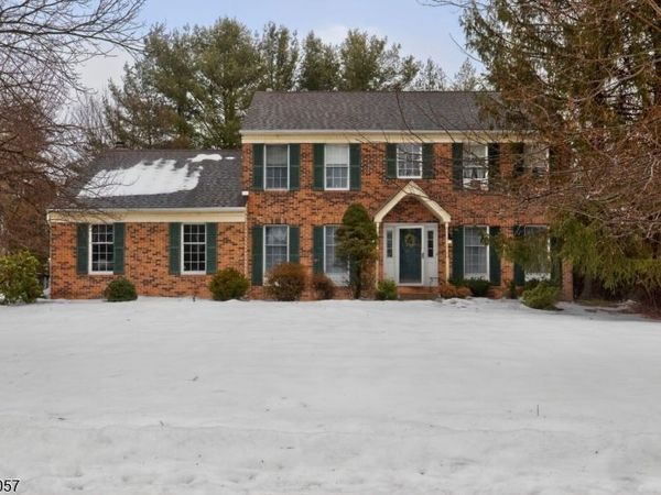 3 Turnburry Rd, Washington, NJ 07882