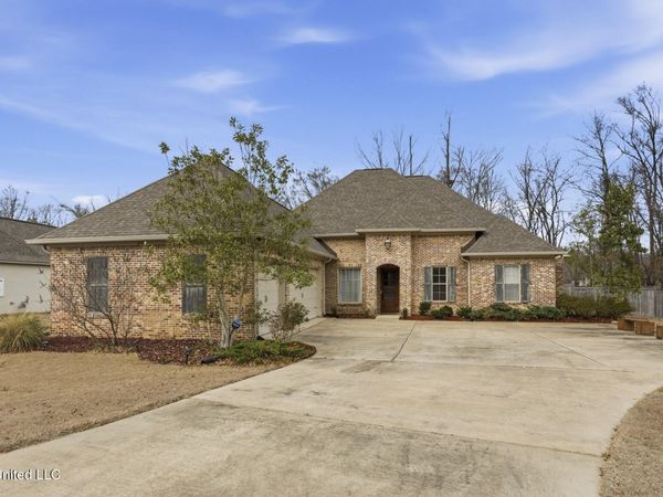108 Wingspan Way, Madison, MS 39110