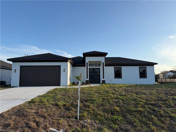 3903 17th ST SW, LEHIGH ACRES, FL 33976
