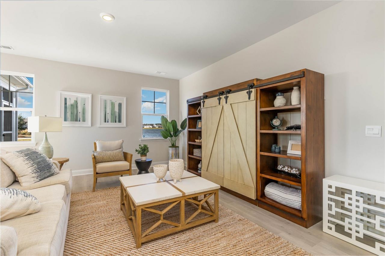 747 Hadara Dr Photo 12