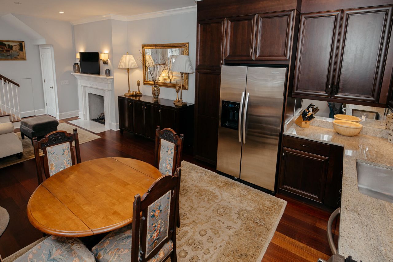 7 Pitt Street Photo 9