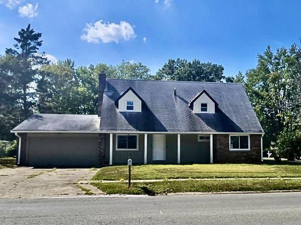 300 S GLENVIEW Drive, Carbondale, IL 62901