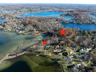 10239 Kress Road, Pinckney Vlg, MI 48169