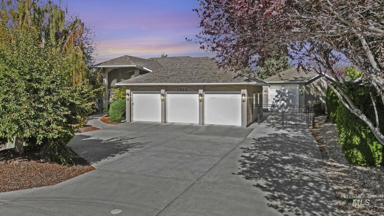 1965 Candleridge Dr, Twin Falls, ID 83301 Main Photo