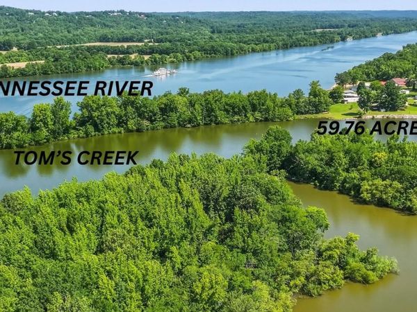 508 LAKESIDE DR, Linden, TN 37096