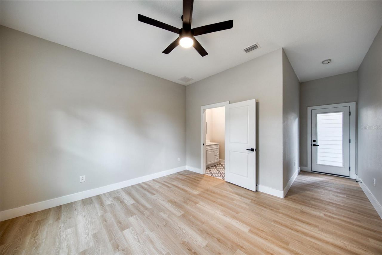 4338 1/2 15th Street N, Unit B, Saint Petersburg, FL 33703 Photo