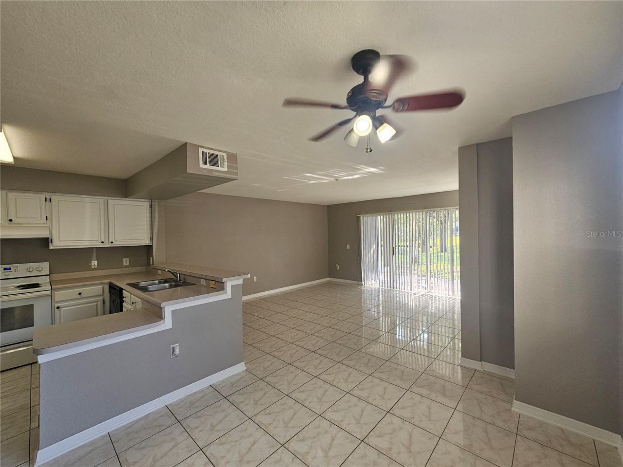 13838 Fairway Island Drive, Unit 1418, Orlando, FL 32837 Photo
