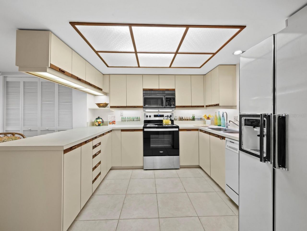 1445 Gulf Of Mexico Drive, Unit 103, Longboat Key, FL 34228 Photo