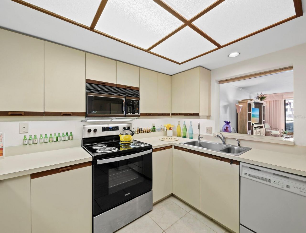 1445 Gulf Of Mexico Drive, Unit 103, Longboat Key, FL 34228 Photo