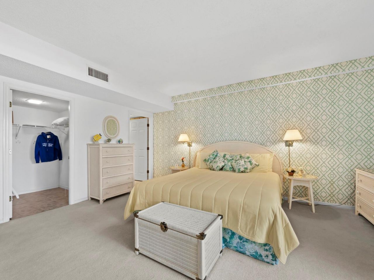 1445 Gulf Of Mexico Drive, Unit 103, Longboat Key, FL 34228 Photo