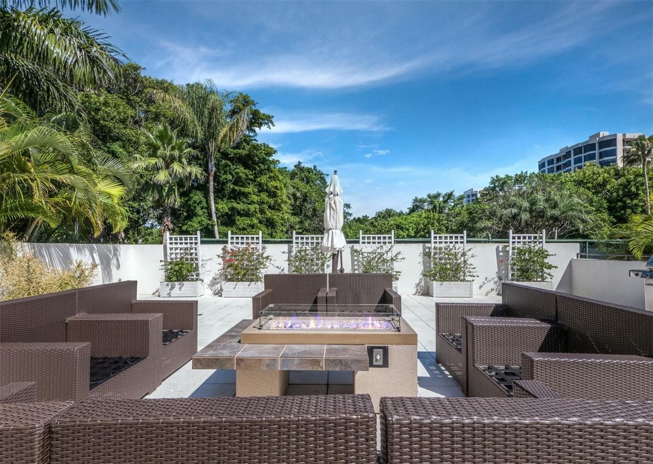 1445 Gulf Of Mexico Drive, Unit 103, Longboat Key, FL 34228 Photo