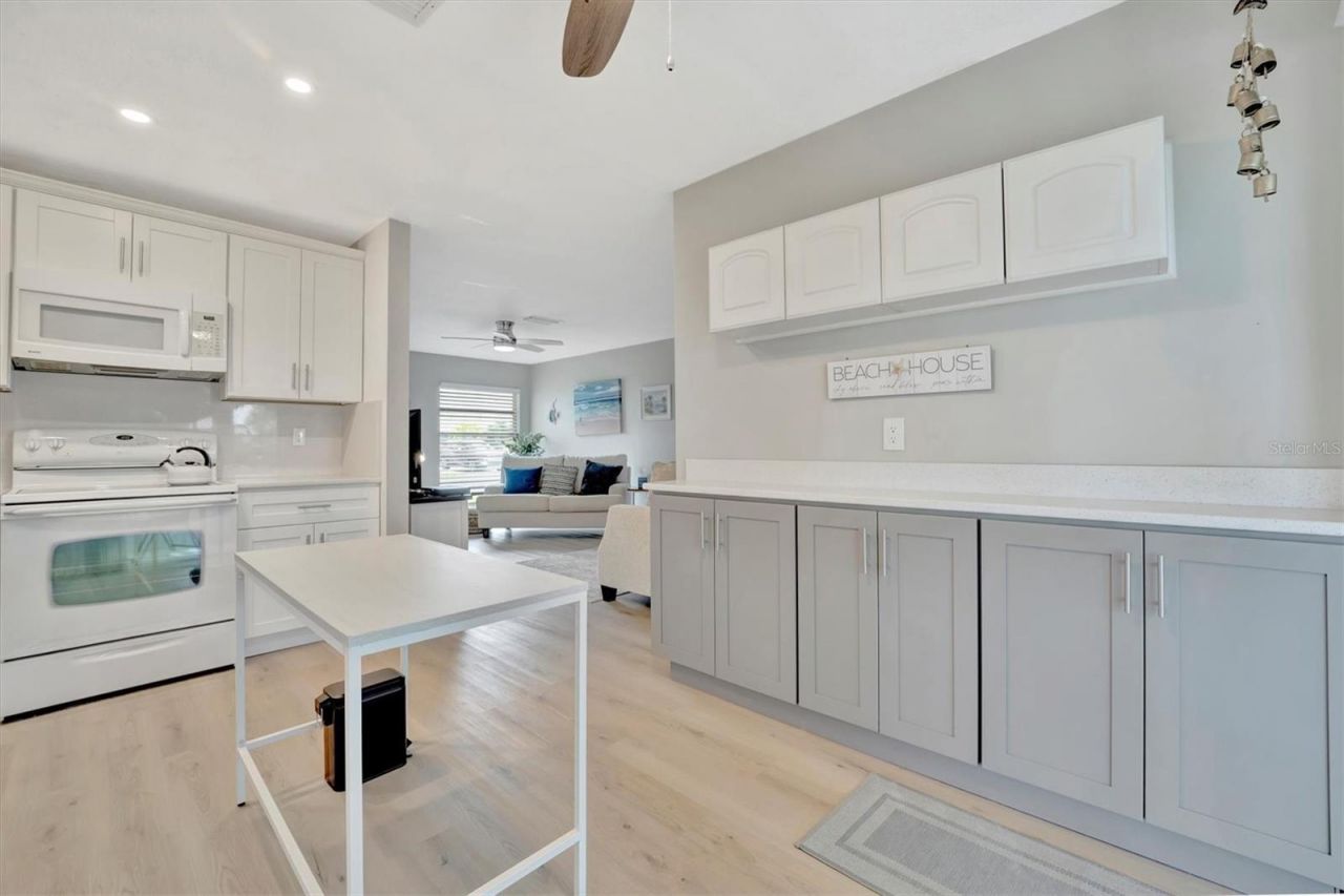 4105 35th Avenue W, Unit 3, Bradenton, FL 34205 Photo