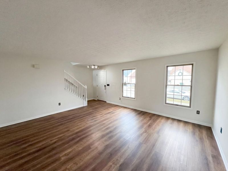 1174 Onaway Court, Columbus, OH 43228 Photo 3