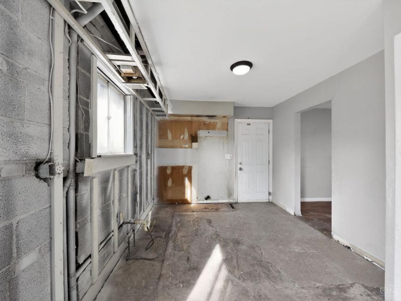 38 Handel Lane, Greenhills, OH 45218 Photo 13