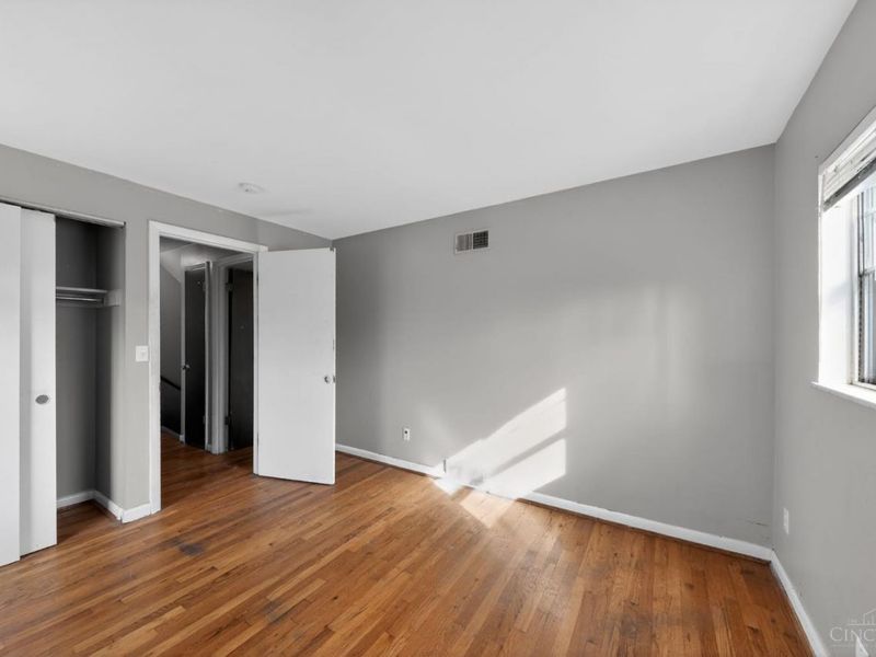 38 Handel Lane, Greenhills, OH 45218 Photo 17