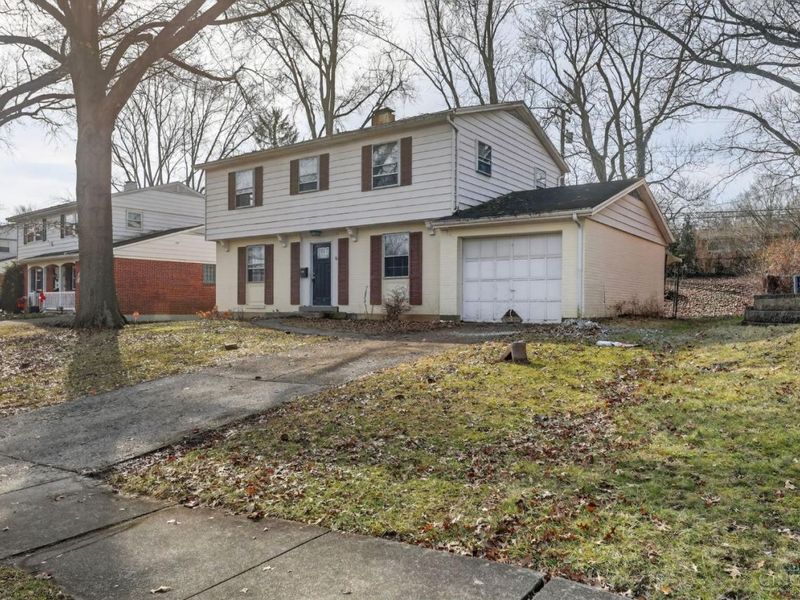 38 Handel Lane, Greenhills, OH 45218 Photo 2