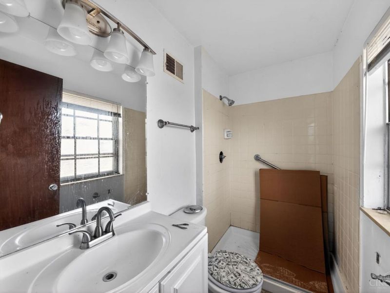 38 Handel Lane, Greenhills, OH 45218 Photo 21