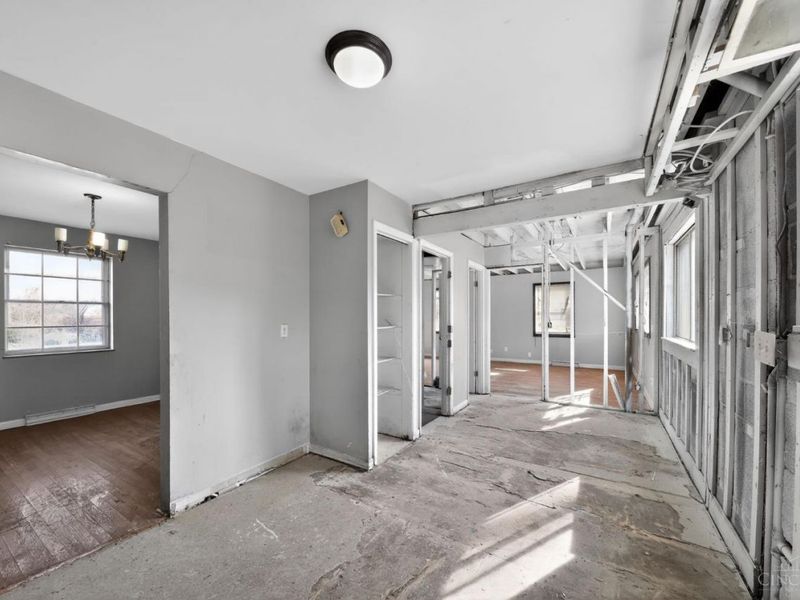 38 Handel Lane, Greenhills, OH 45218 Photo 8