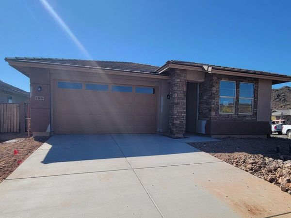 13439 W Eagle Feather Road, Peoria, AZ 85383
