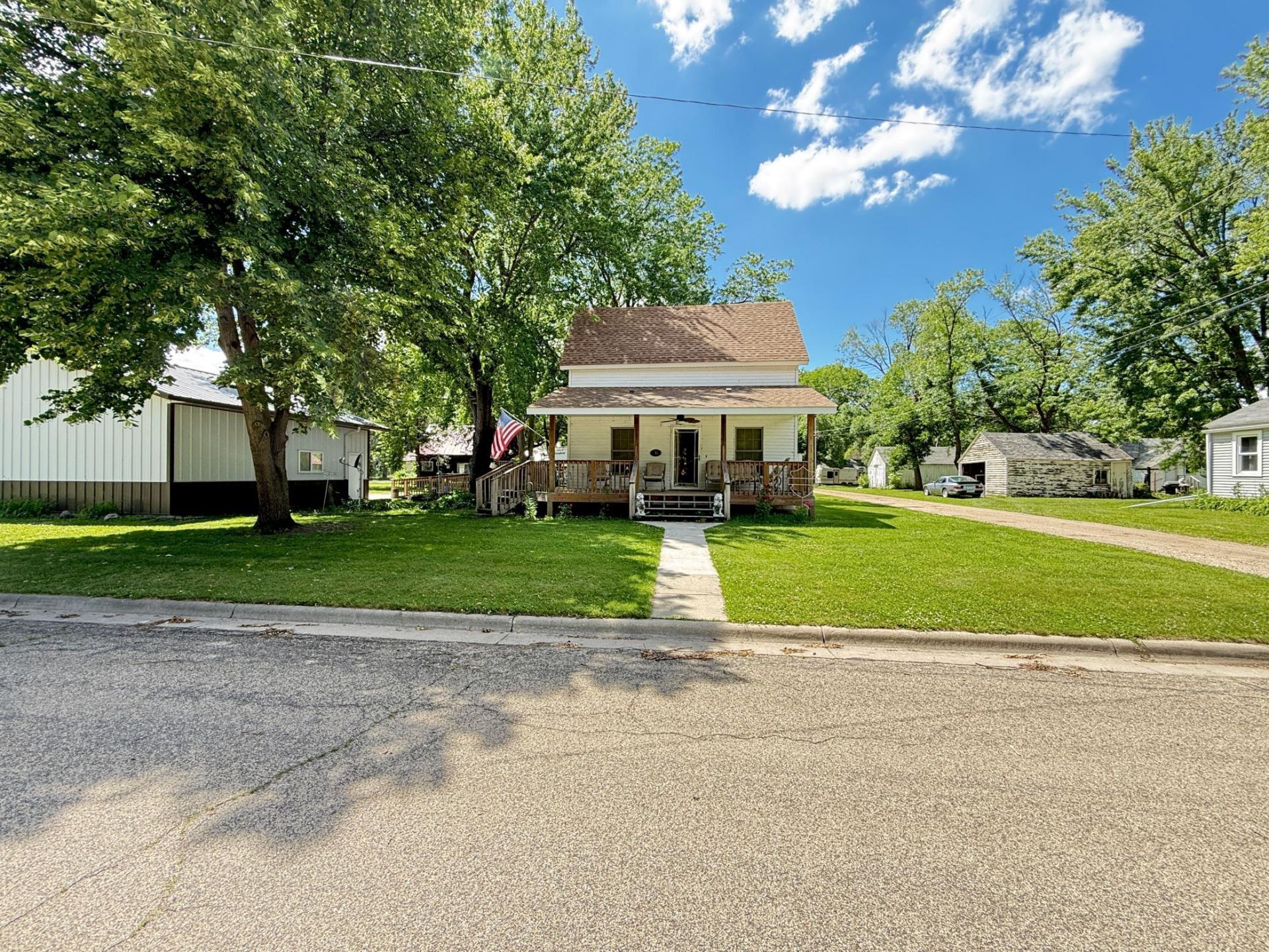 135 N Petrick Street, Appleton, MN 56208