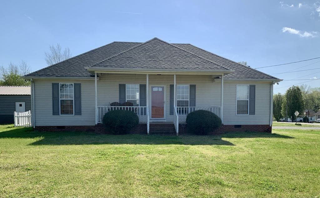2 Merideth Lynn Rd, Fayetteville, TN 37334 Main Photo