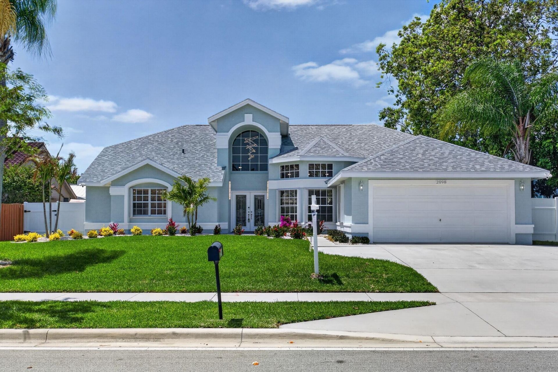2098 SE Floresta Drive, Port Saint Lucie, FL 34984 Photo