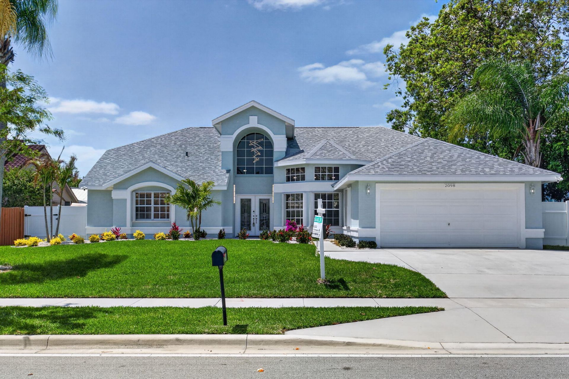 2098 SE Floresta Drive, Port Saint Lucie, FL 34984 Photo