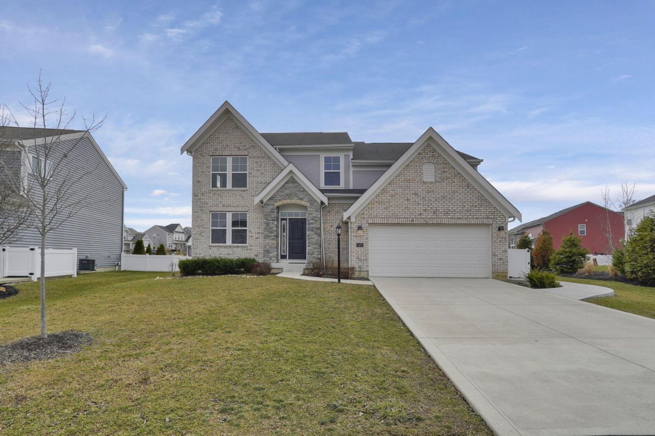 1472 Shawnee Drive, Marysville, OH 43040 Main Photo